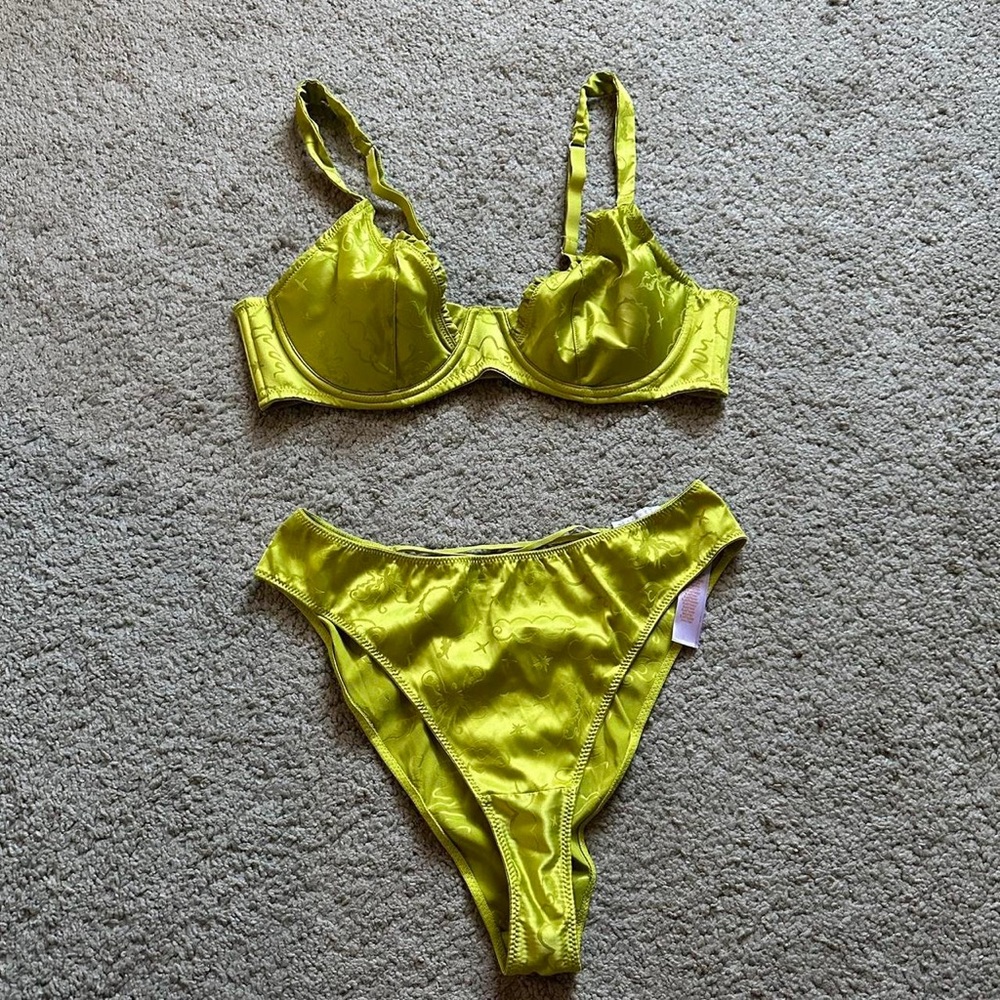 Savage X Fenty Lime Satin Lingerie